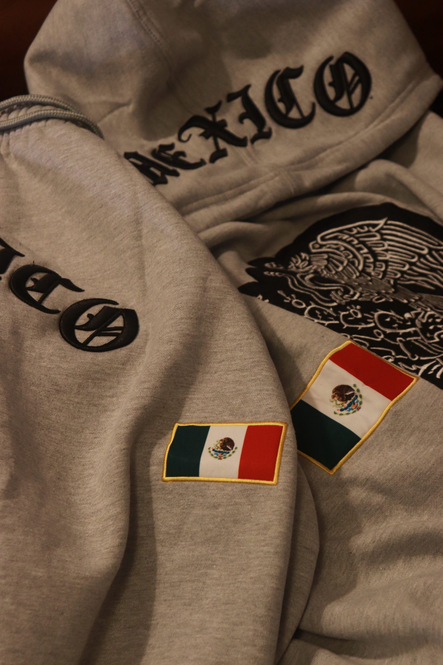 LOWLOW STREETWEAR MEXICO Sweatsuit Set (Hoodie + Sweatpants)