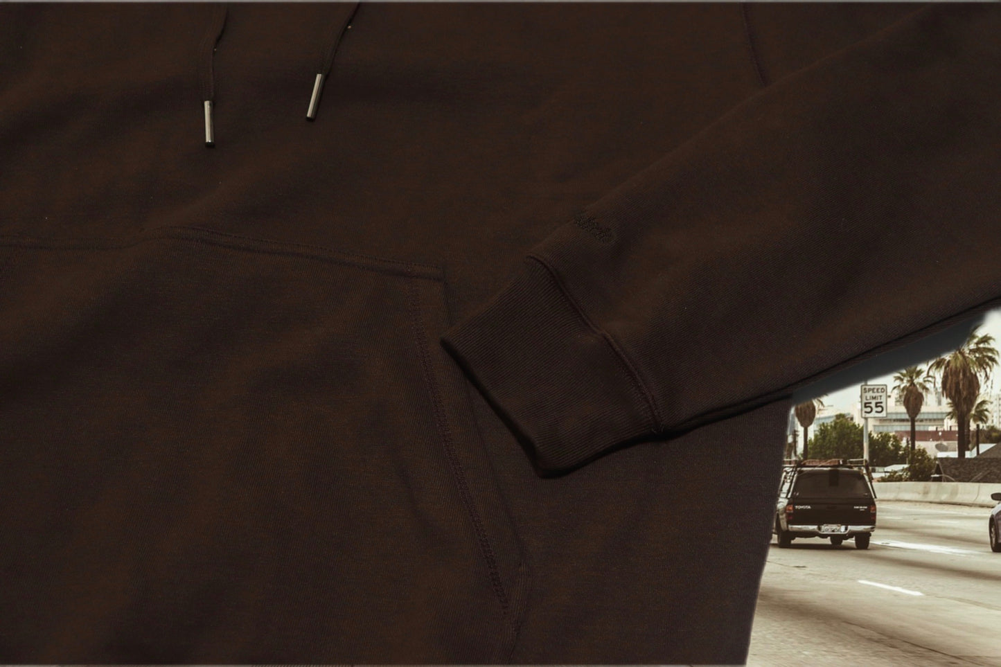 MAISON ARTICLE
PREMIUM FLEECE HOODIE BROWN