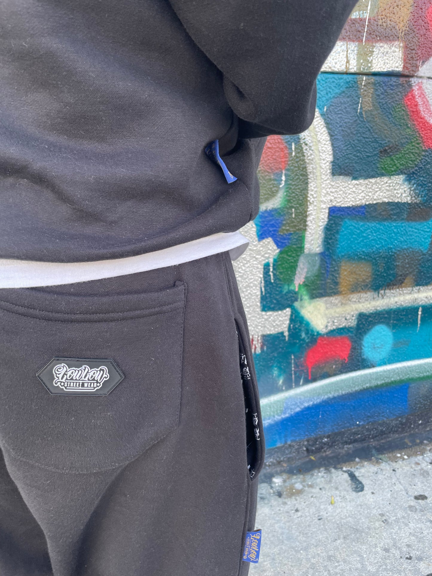 THE STAMP BLACK SWEAT SET UP