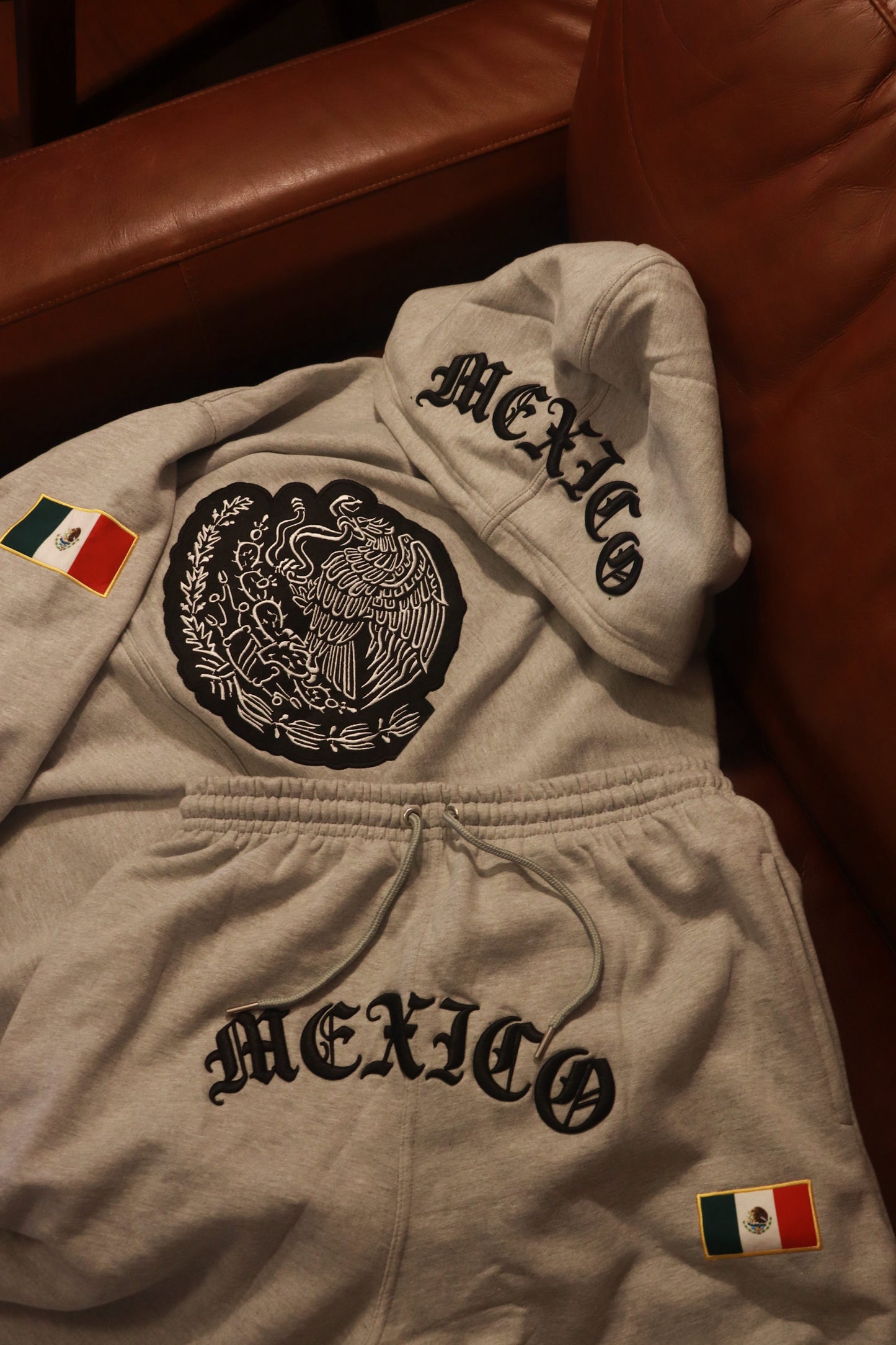 LOWLOW STREETWEAR MEXICO Sweatsuit Set (Hoodie + Sweatpants)