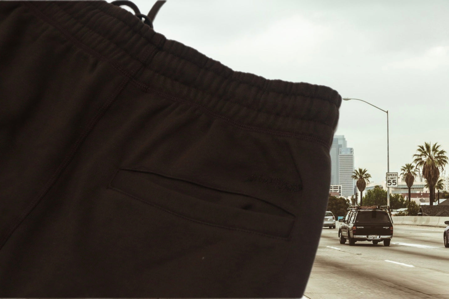 MAISON ARTICLE
PREMIUM FLEECE JOGGER PANTS BROWN