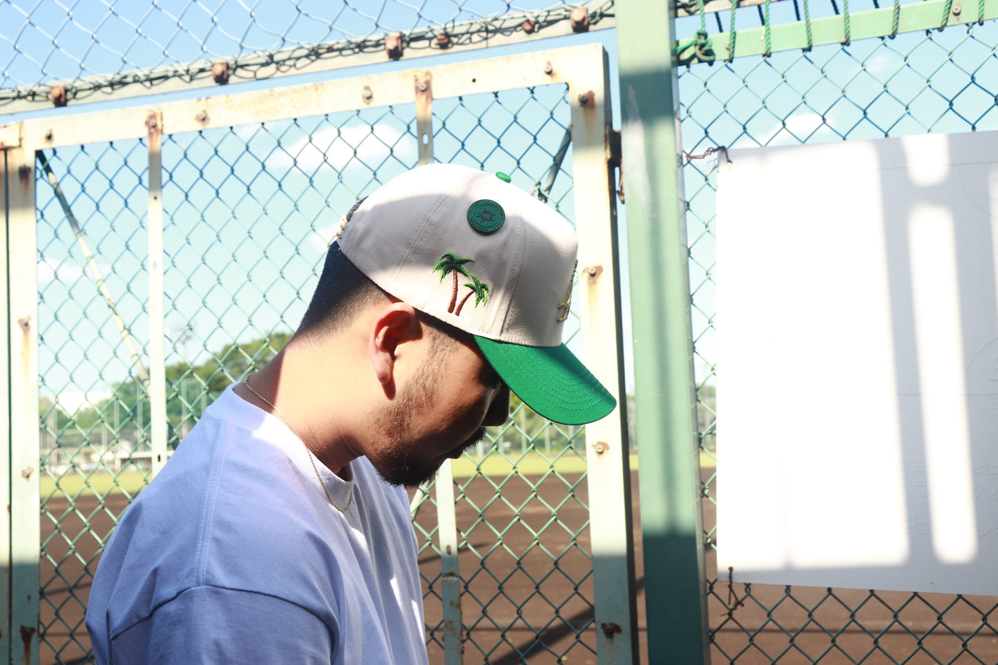 REFERENCE PARADISE LA SNAPBACK CAP
