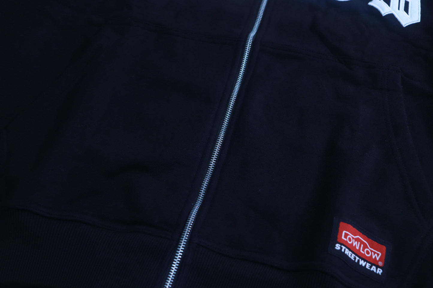 【限定アイテム】LOWLOW STREETWEAR LOWLOW LOGO Sweatsuit Set (Hoodie + Sweatpants)