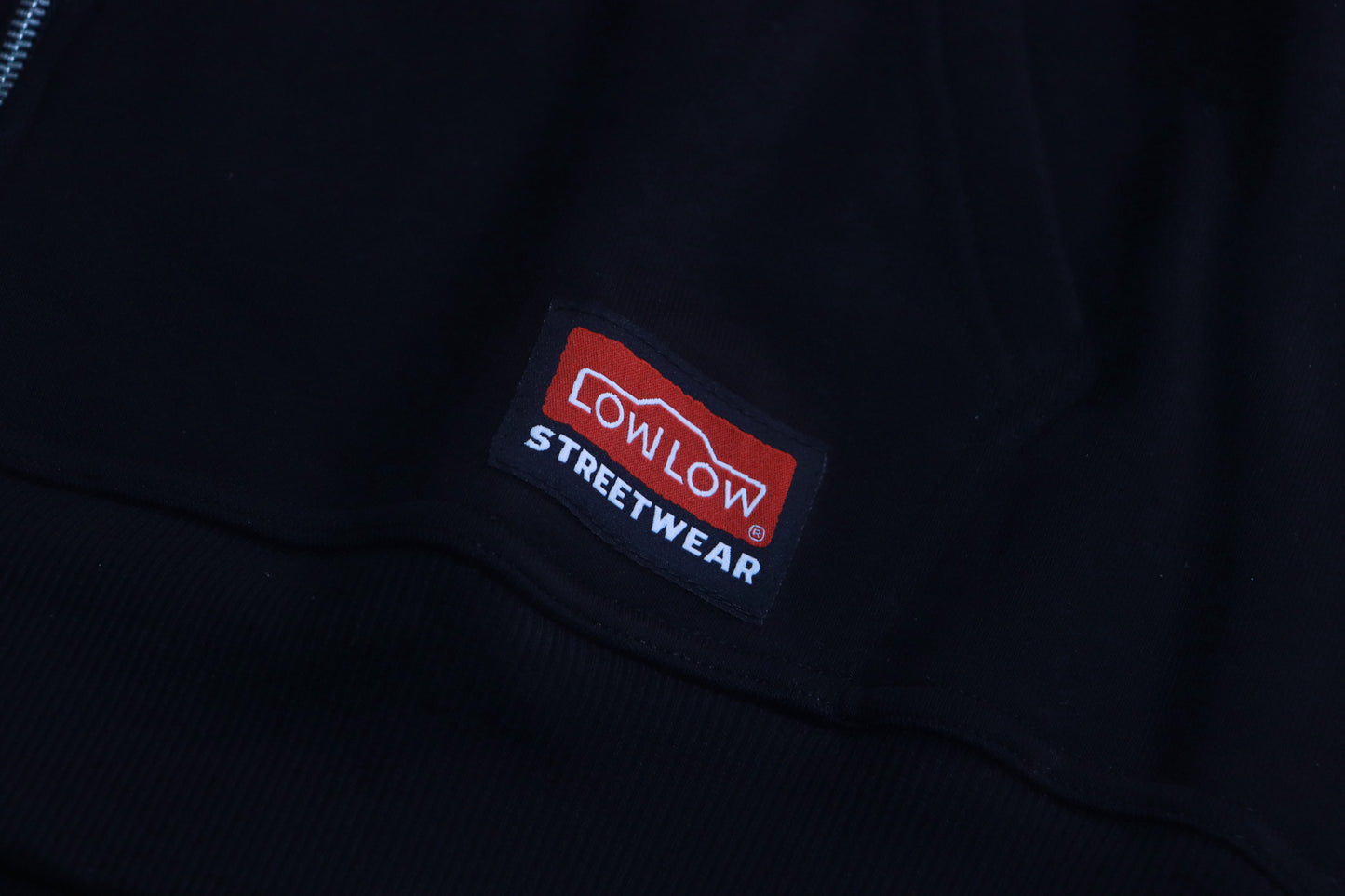【限定アイテム】LOWLOW STREETWEAR LOWLOW LOGO Sweatsuit Set (Hoodie + Sweatpants)