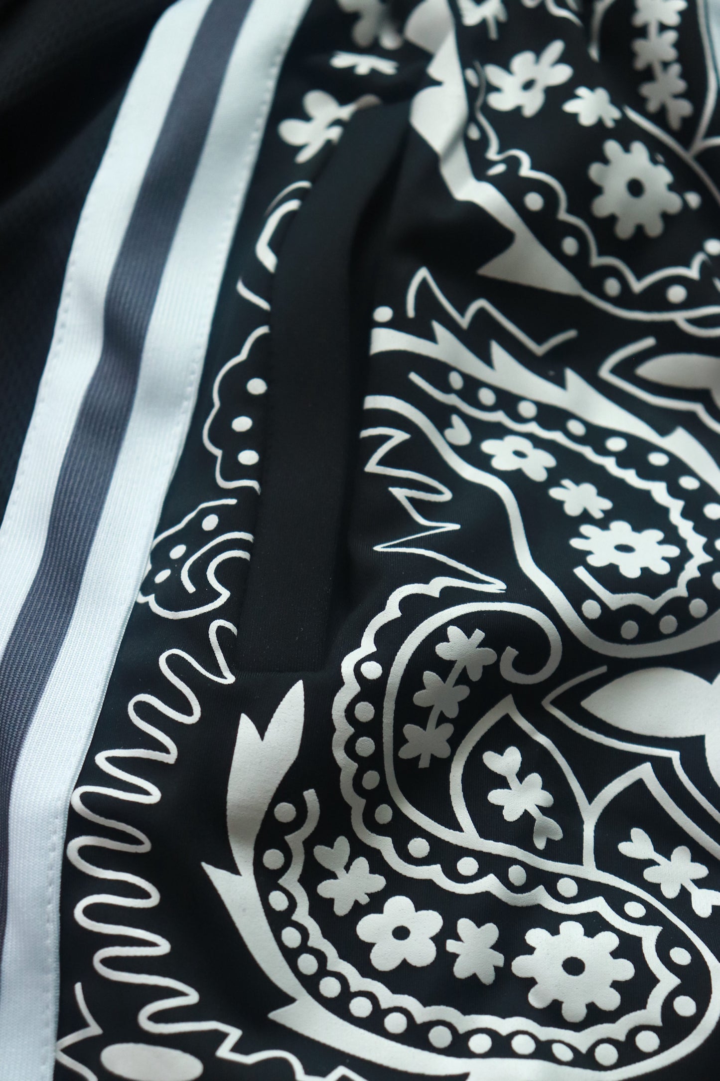 LOWLOW STREETWEAR LOWLOW Black Paisley Court Shorts  BK