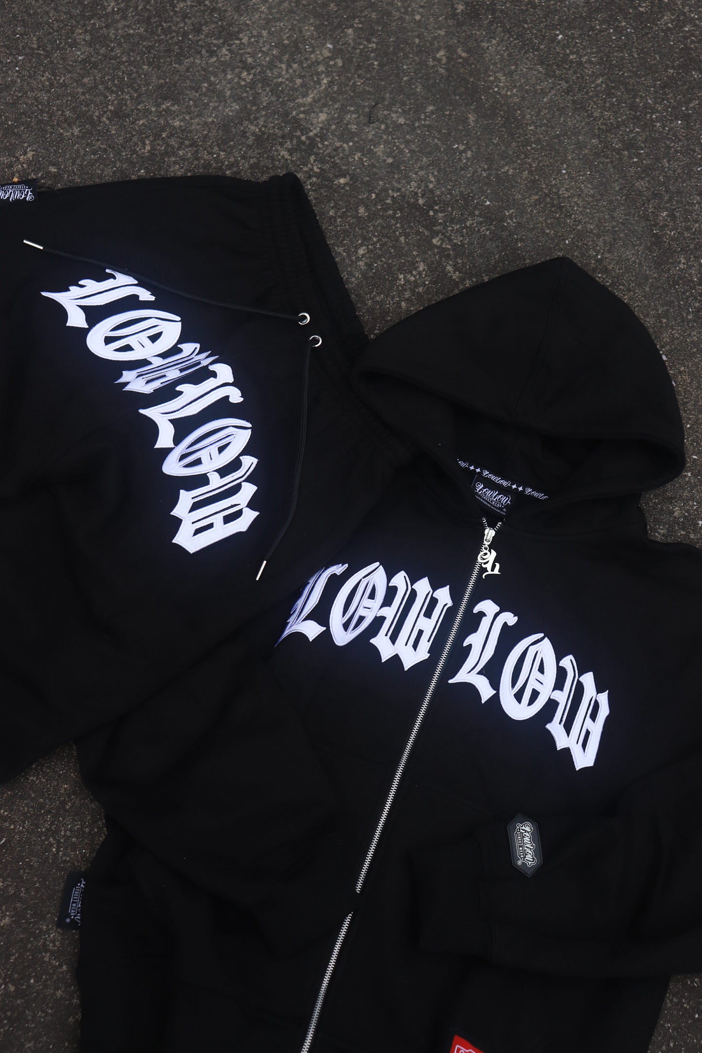 【限定アイテム】LOWLOW STREETWEAR LOWLOW LOGO Sweatsuit Set (Hoodie + Sweatpants)